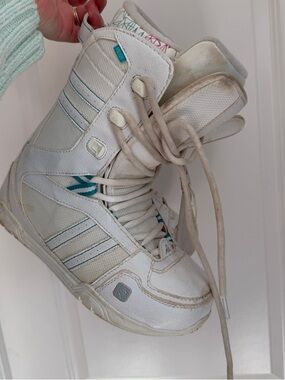 White Teal Lace-Up Snowboard Boots